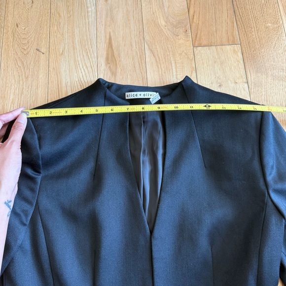 Alice + Olivia Womens Ivana Bell Sleeve Wool Jacket Size 8 - Picture 4 of 13
